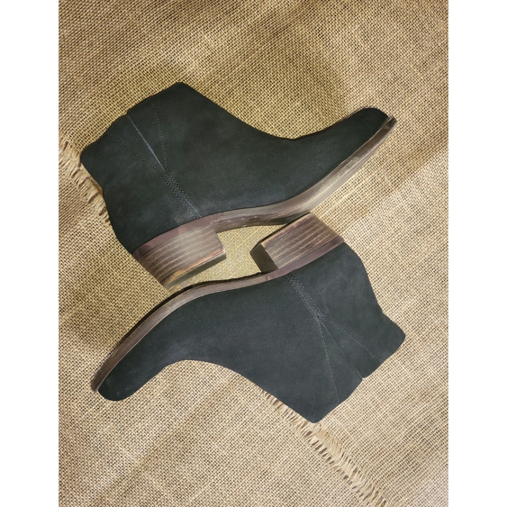 NWOT Lucky Brand Boots